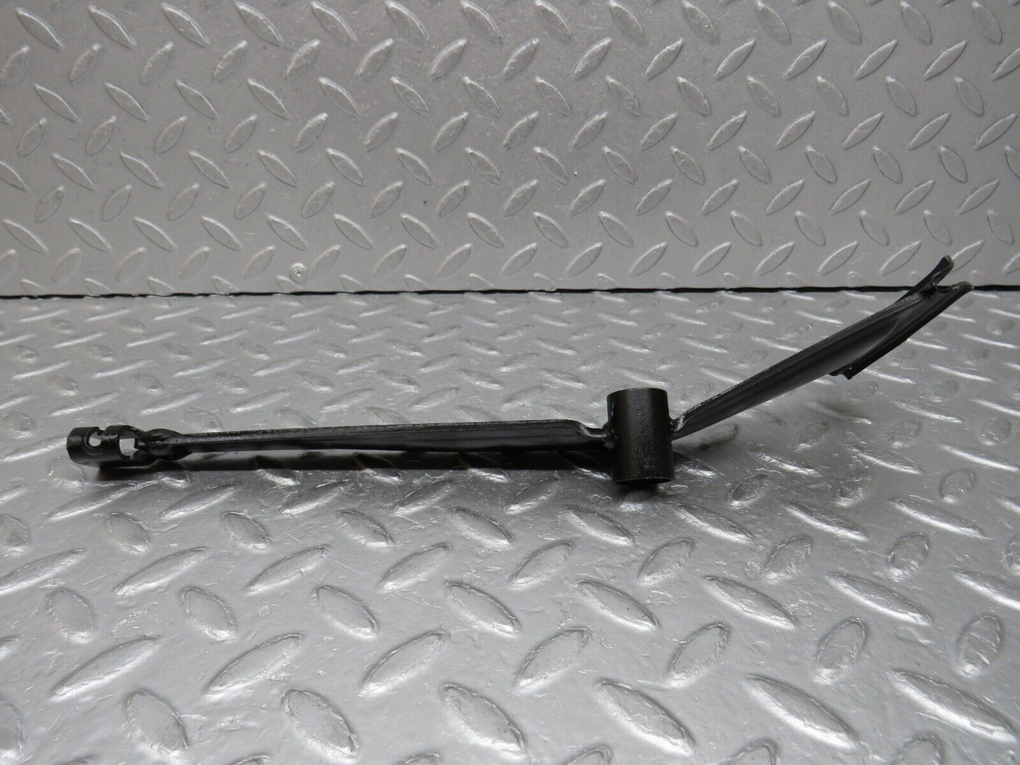 37476 Mercedes-Benz W109 300SEL Handbrake Parking Brake Regulator