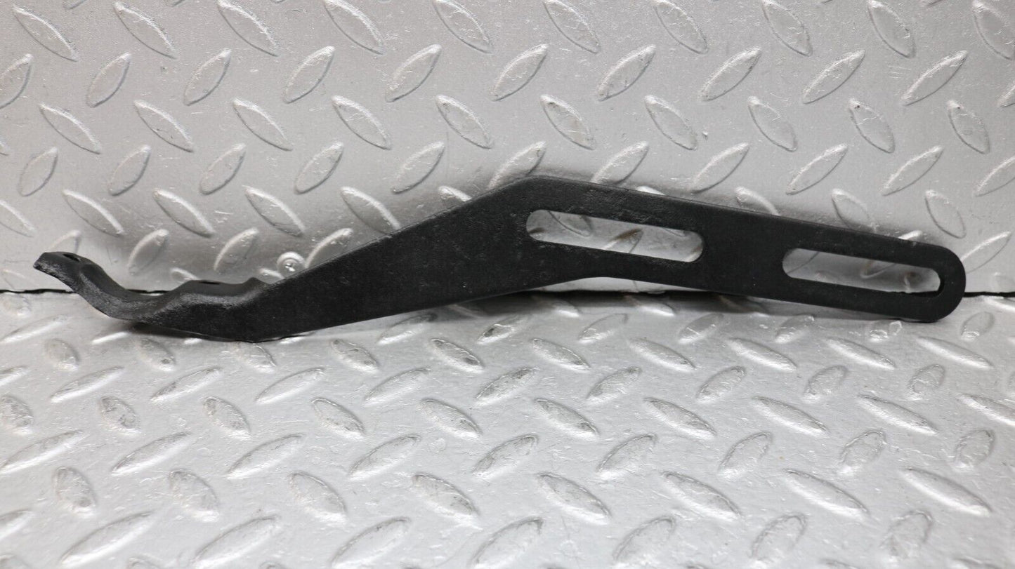 37214 Mercedes-Benz C126 420SEC Coupe Exhaust Bracket