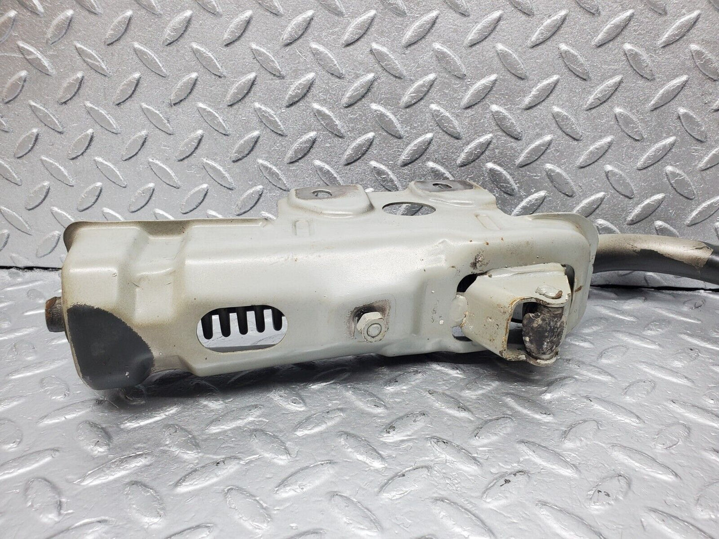 45833 Mercedes-Benz W126 420SE Trunk Lid Hinge Right Side