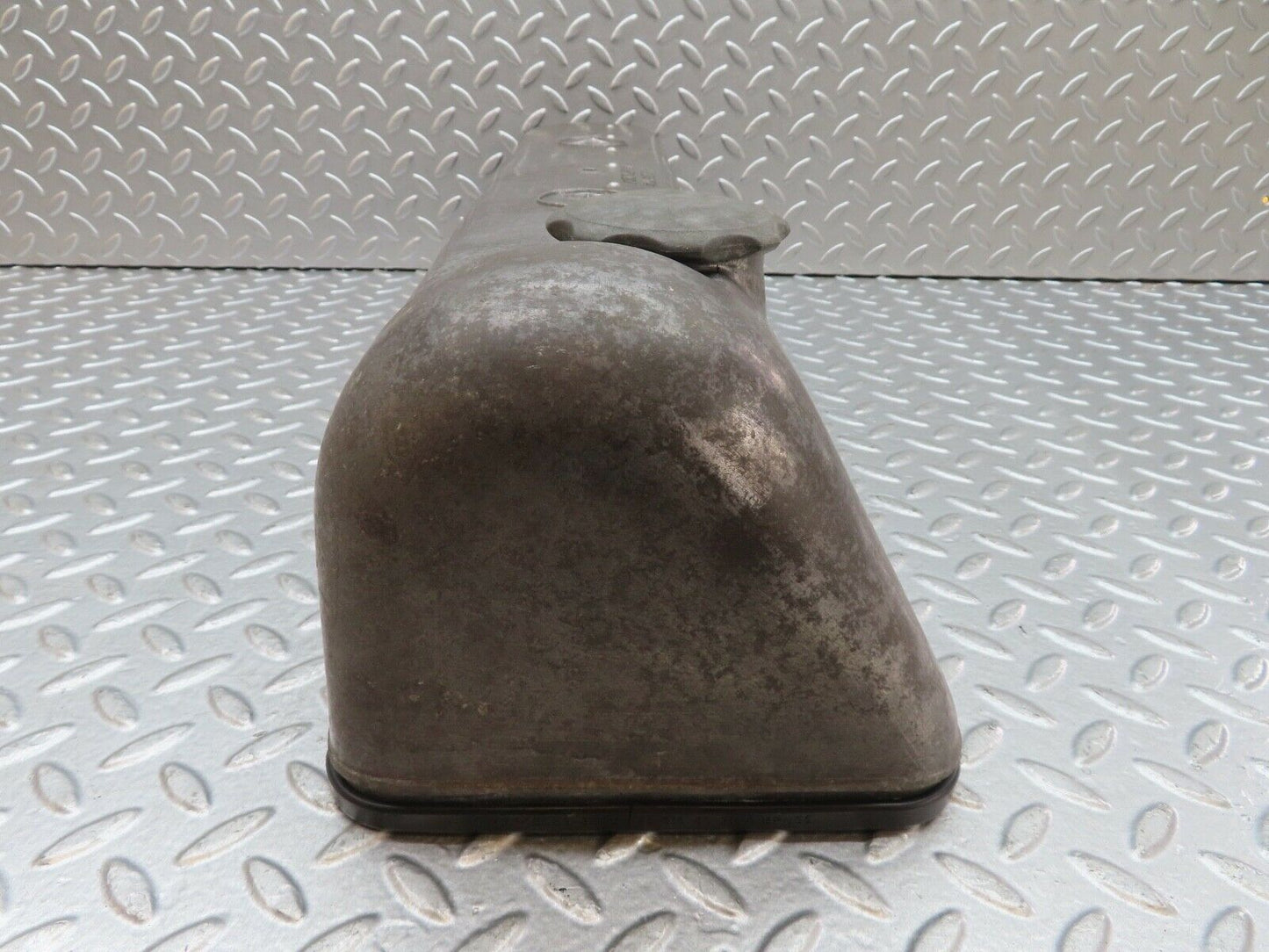 18480 Mercedes-Benz W111 220SE Coupe Cylinder Head Valve Cover 1800161305