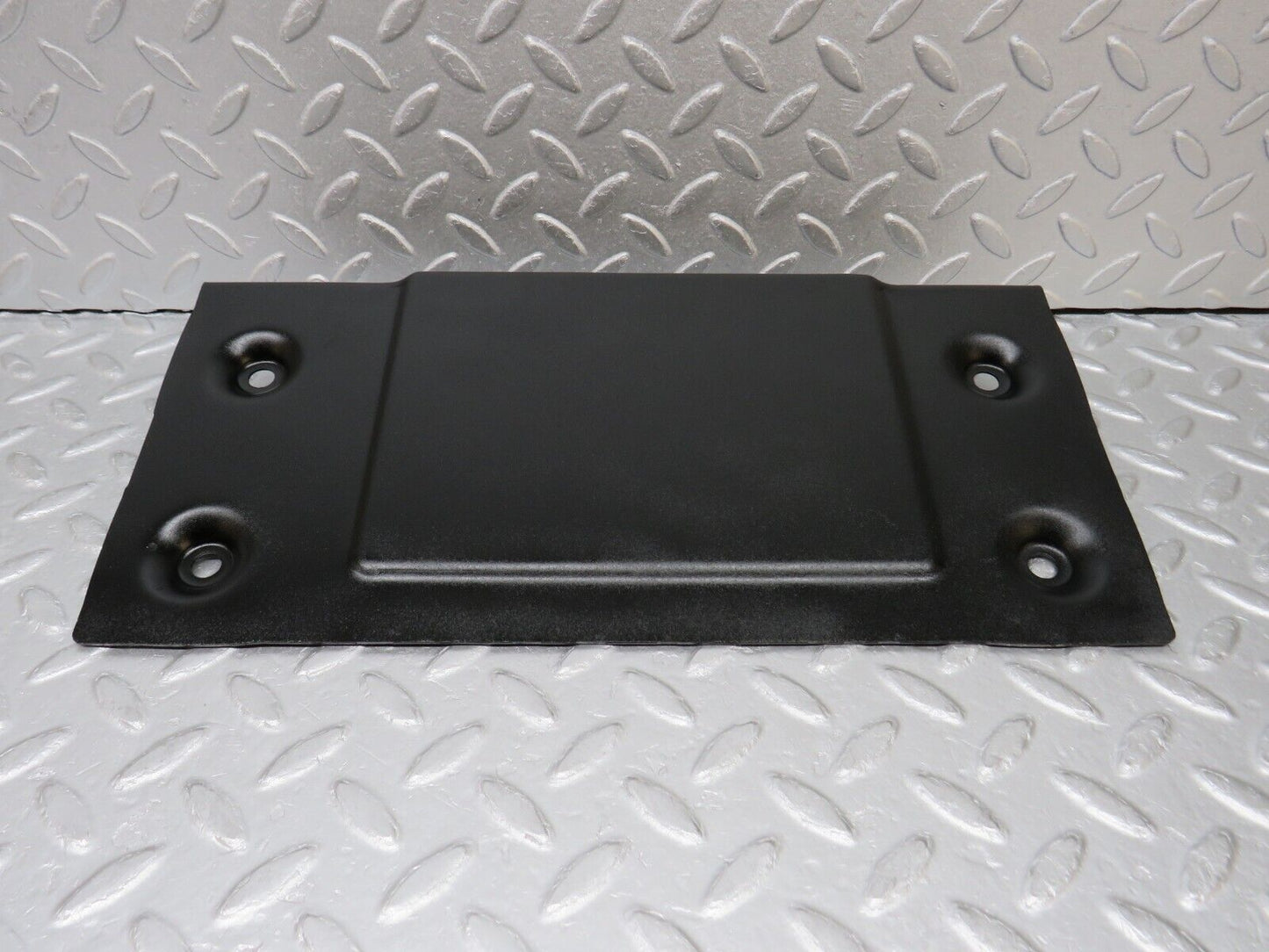 38012 Mercedes-Benz A124 320E Cabriolet Soft Top Hydraulic Pump Support Bracket