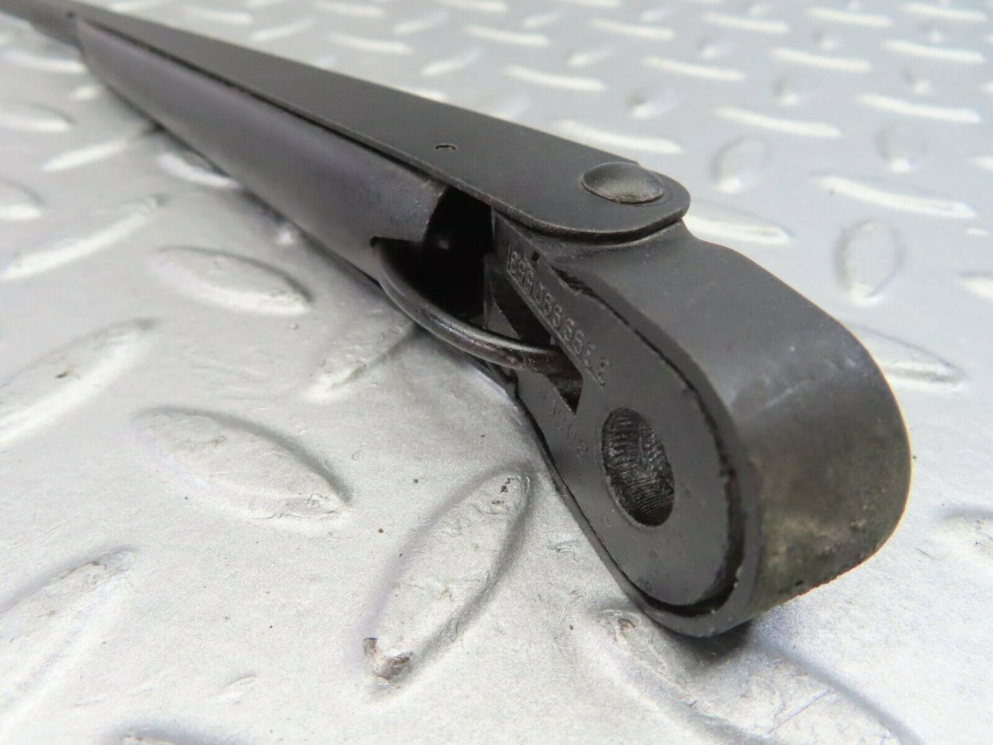 10000 Mercedes-Benz C123 230CE Coupe Wiper Arm Bosch Left 3399990553