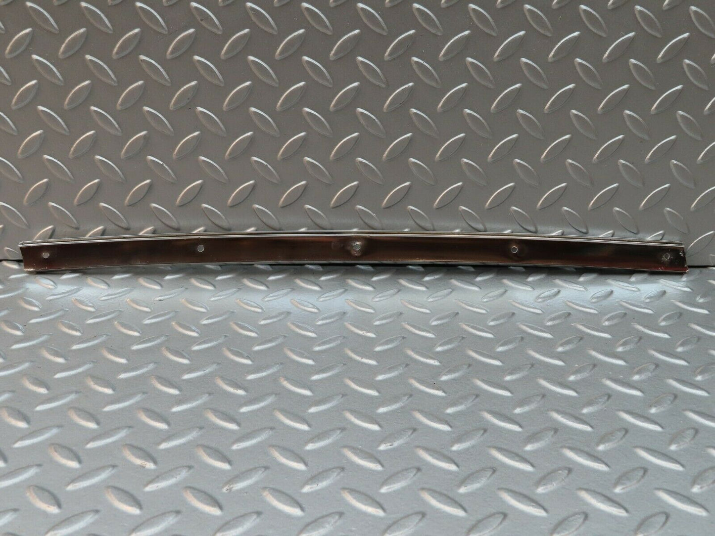 5079 Mercedes-Benz R107 350SL Sealing Rail A Pillar Right
