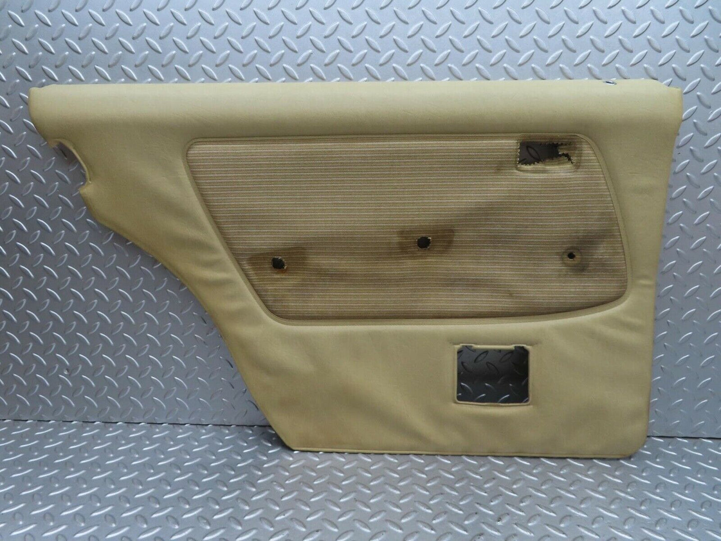 13512 Mercedes-Benz W123 200 Rear Left Door Card Cream