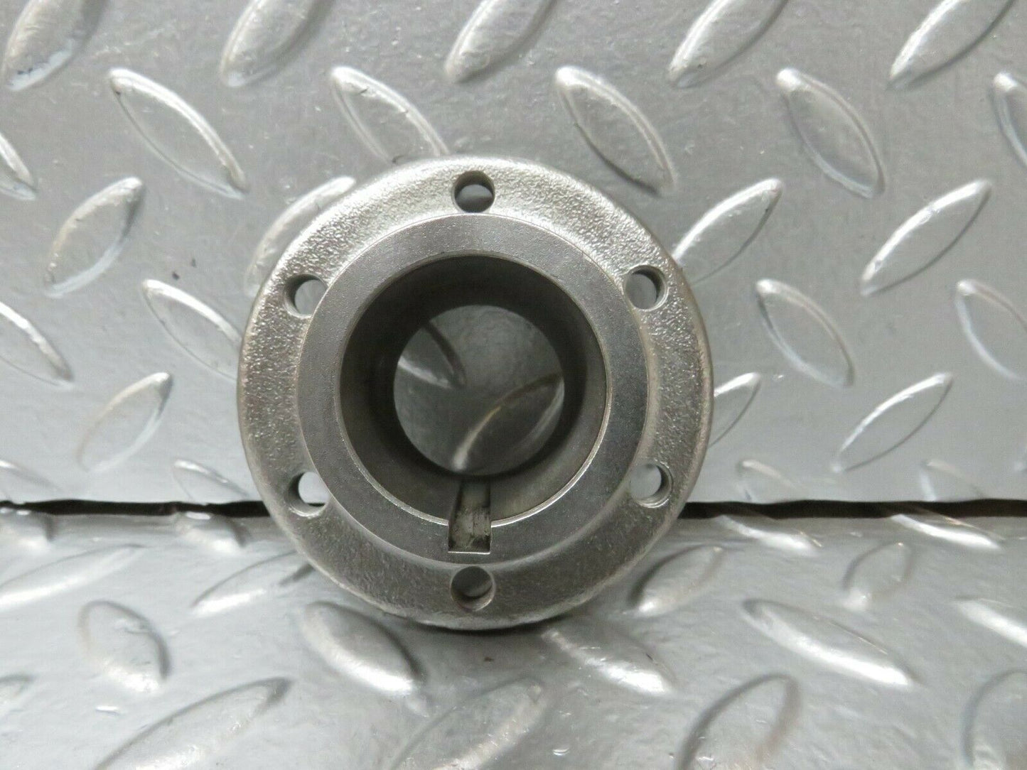 23899 Mercedes-Benz C107 450SLC Coupe Crankshaft Sleeve Hub