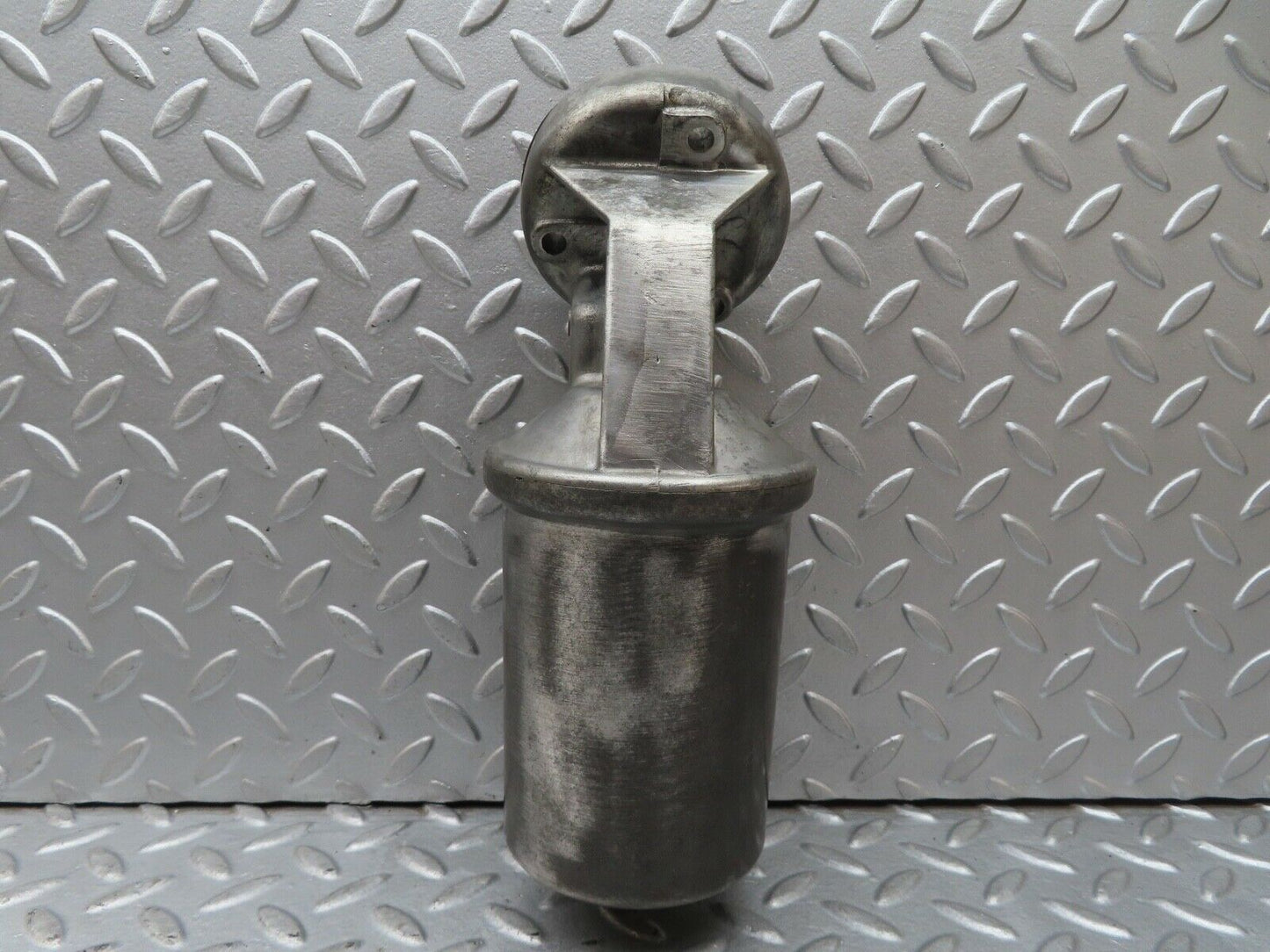 17710 Mercedes-Benz W116 450SEL Oil Filter Housing 1161840509