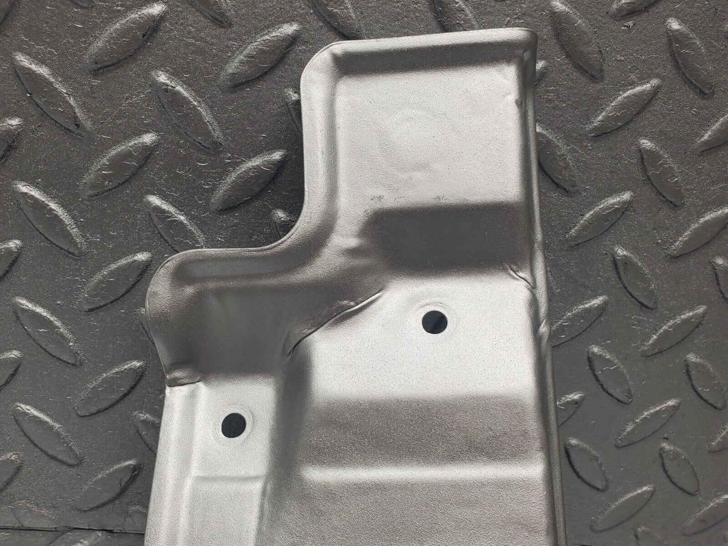 46172 Mercedes-Benz W124 280E Exhaust Manifold Heat Shield 1041421020