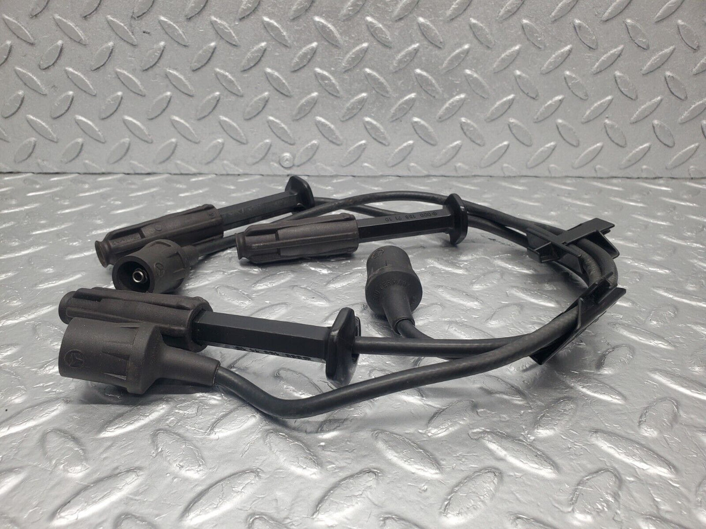 46201 Mercedes-Benz W124 280E Ignition Coil Lead Set 0001567110 0300404106