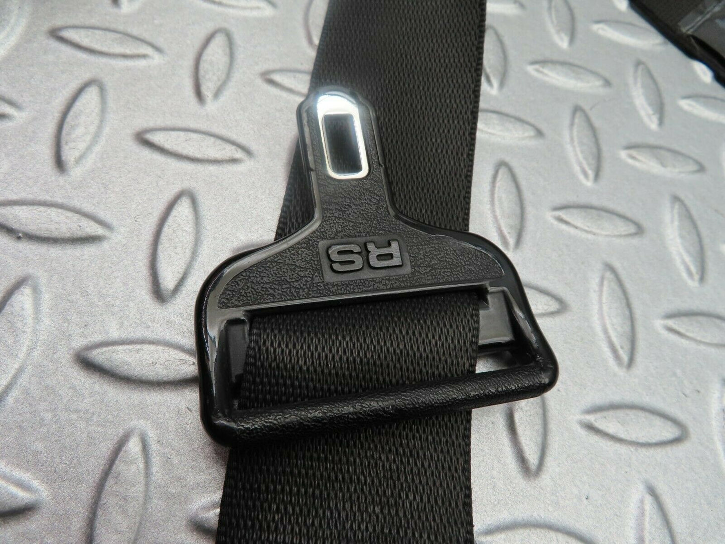 5366 Mercedes-Benz W124 230E Seat Belt Front Right 1248600686