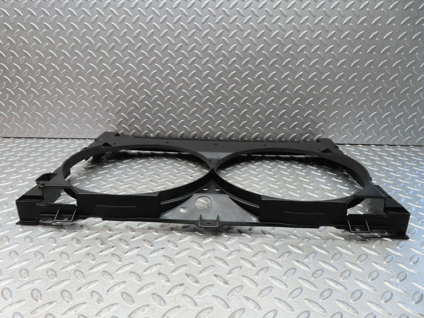 19635 Mercedes-Benz C140 CL420 Coupe Engine Fan Shroud 1405051855