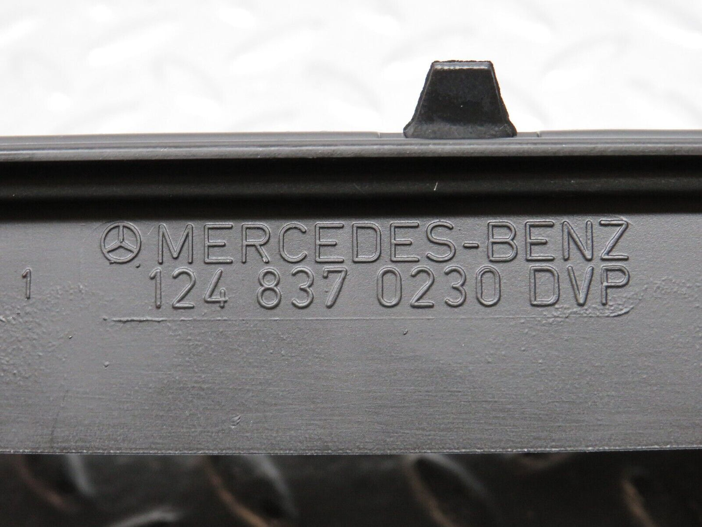 30373 Mercedes-Benz W124 230E Rear Air Intake Vent Right 1248370230