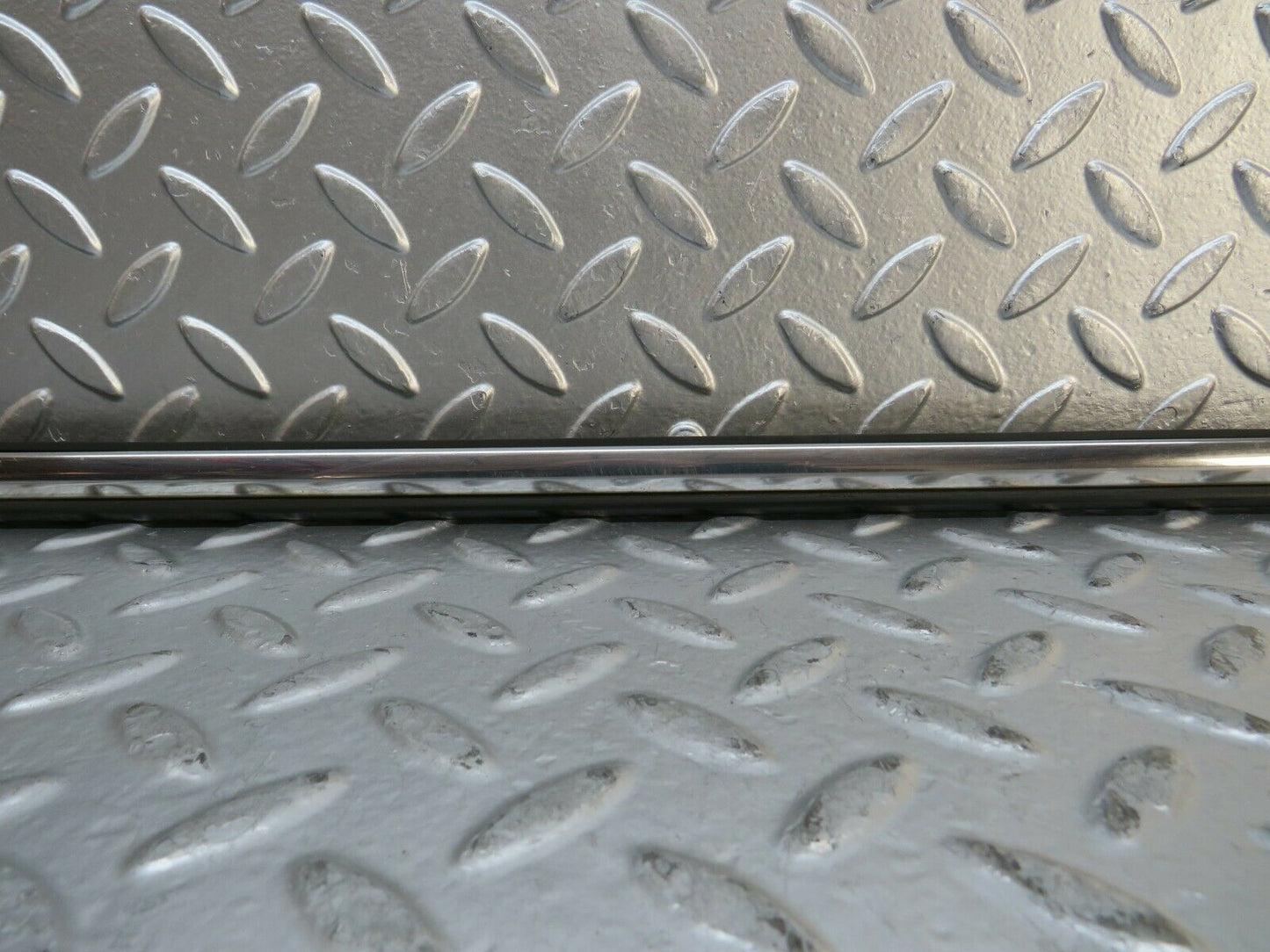 23638 Mercedes-Benz W114 280E Front Right Fender Wing Centre Moulding Trim
