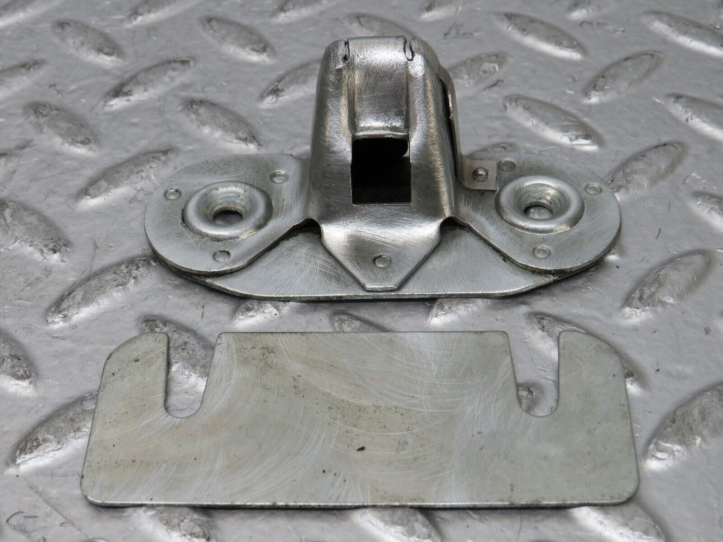 26247 Mercedes-Benz W116 450SE Trunk Lock Latch