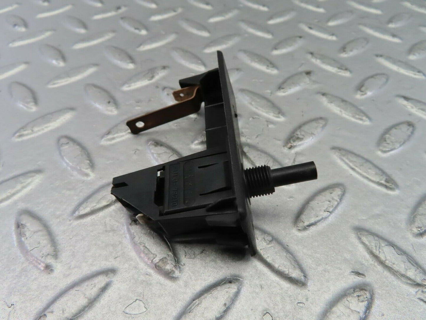 9715 Mercedes-Benz C123 280CE Coupe Trunk Light Switch 1158202511