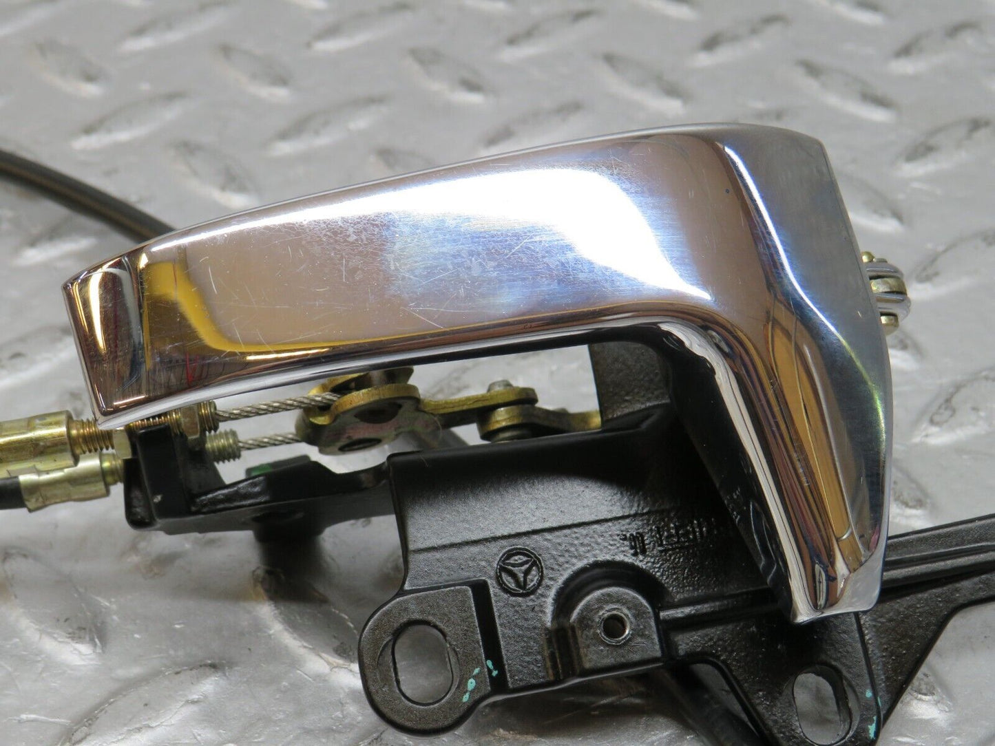 36841 Mercedes-Benz R129 300SL-24 Front Left Seat Release Handle Cable
