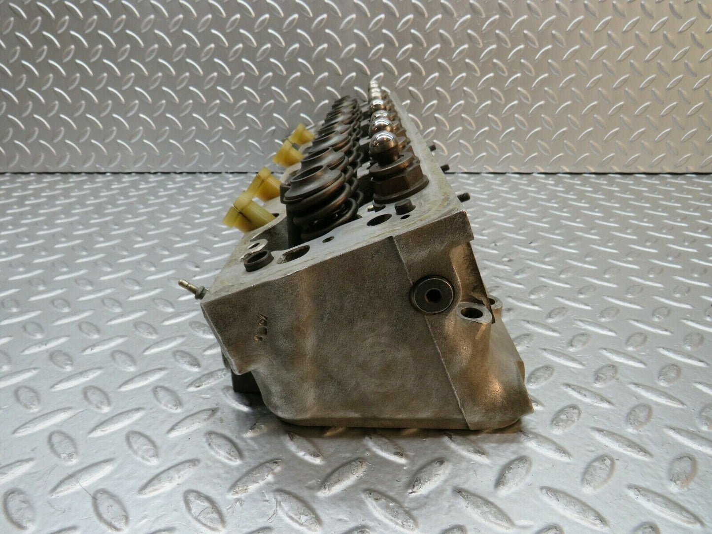 22819 Mercedes-Benz C107 450SLC Coupe Cylinder Head Right 1160162701