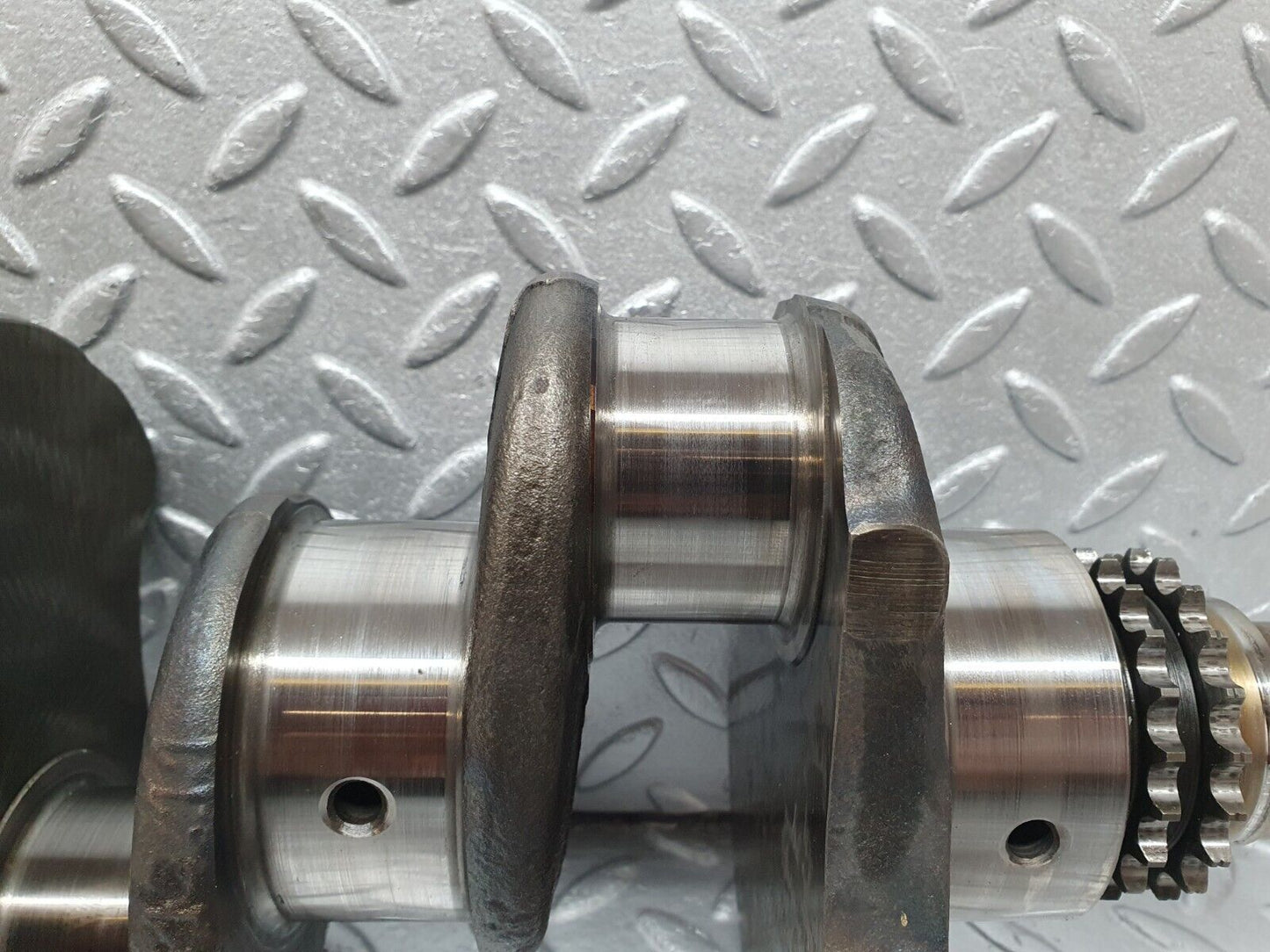 40878 Mercedes-Benz W123 240D Crankshaft