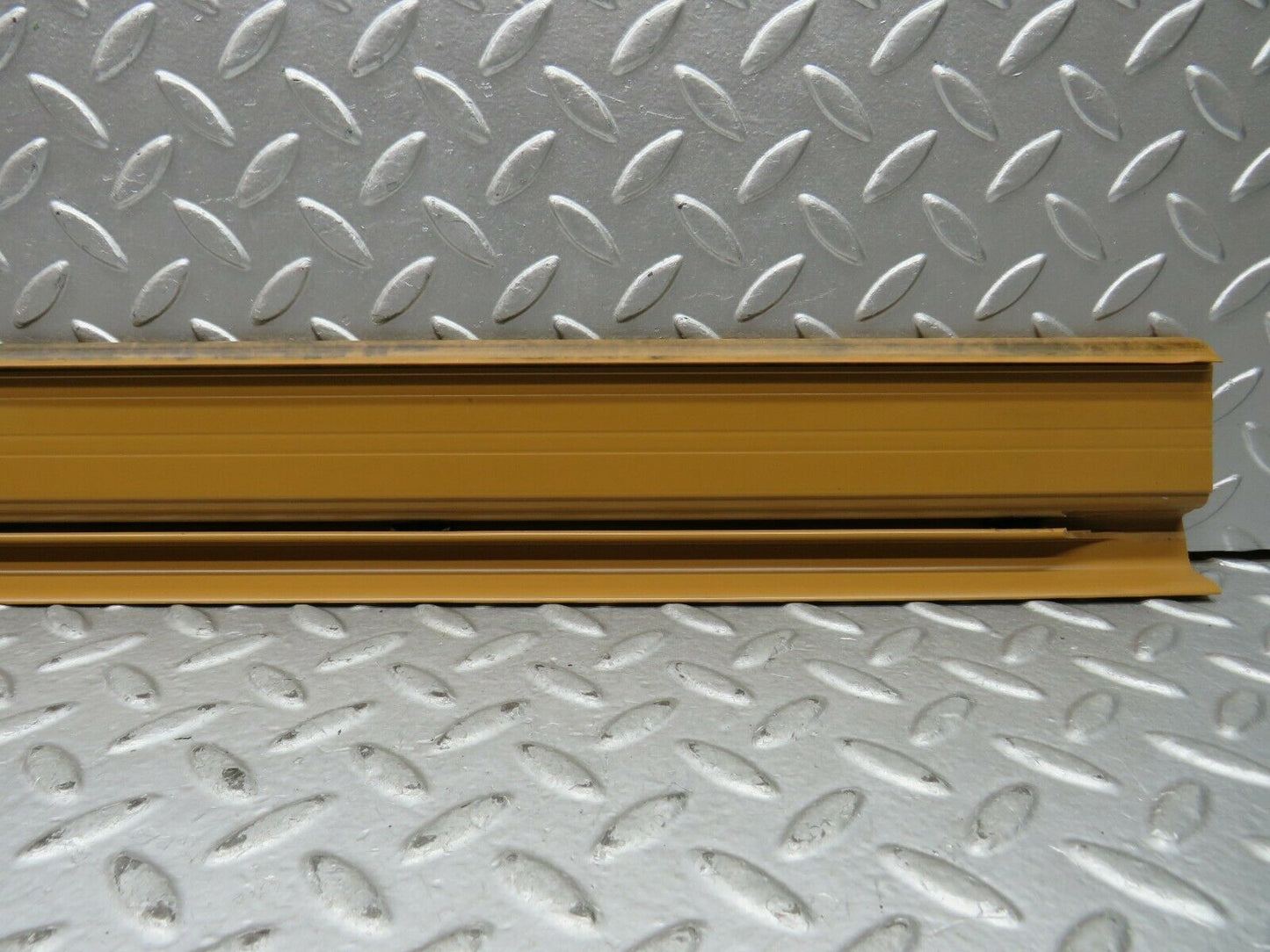 22049 Mercedes-Benz S123 280TE Wagon Front Left Door Sill Trim