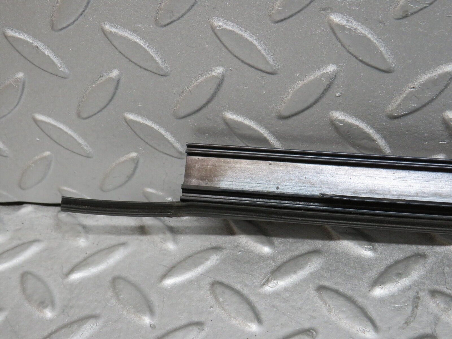 37896 Mercedes-Benz A124 320E Cabriolet A Pillar Exterior Moulding Trim Right