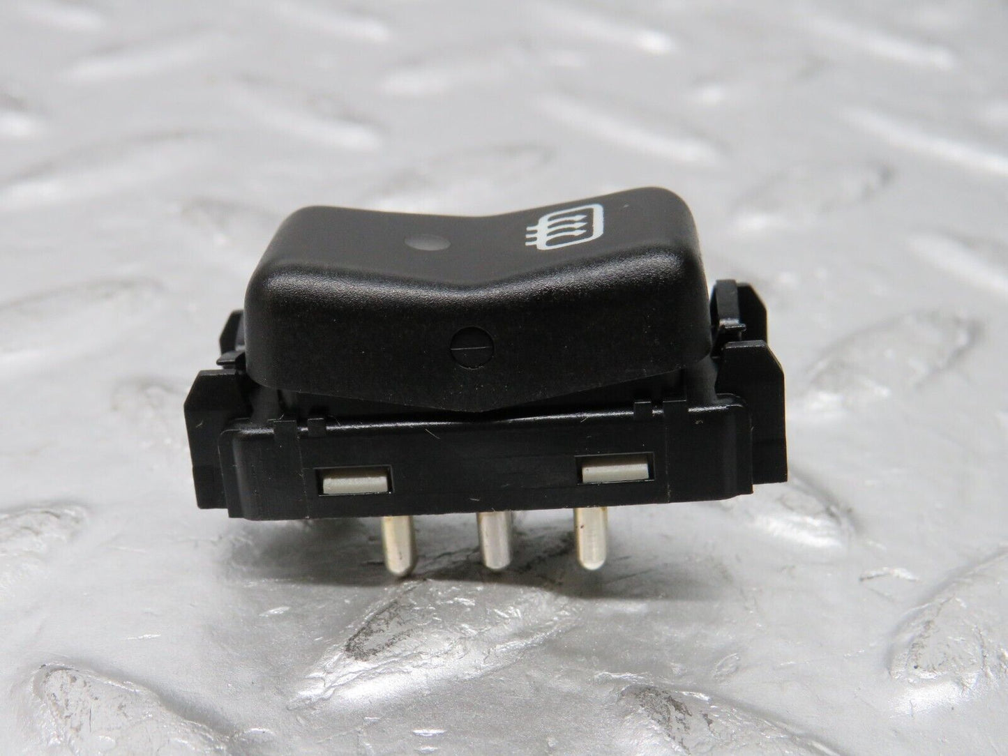 31380 Mercedes-Benz S124 220TE Rear Windscreen Defroster Switch 1298207410
