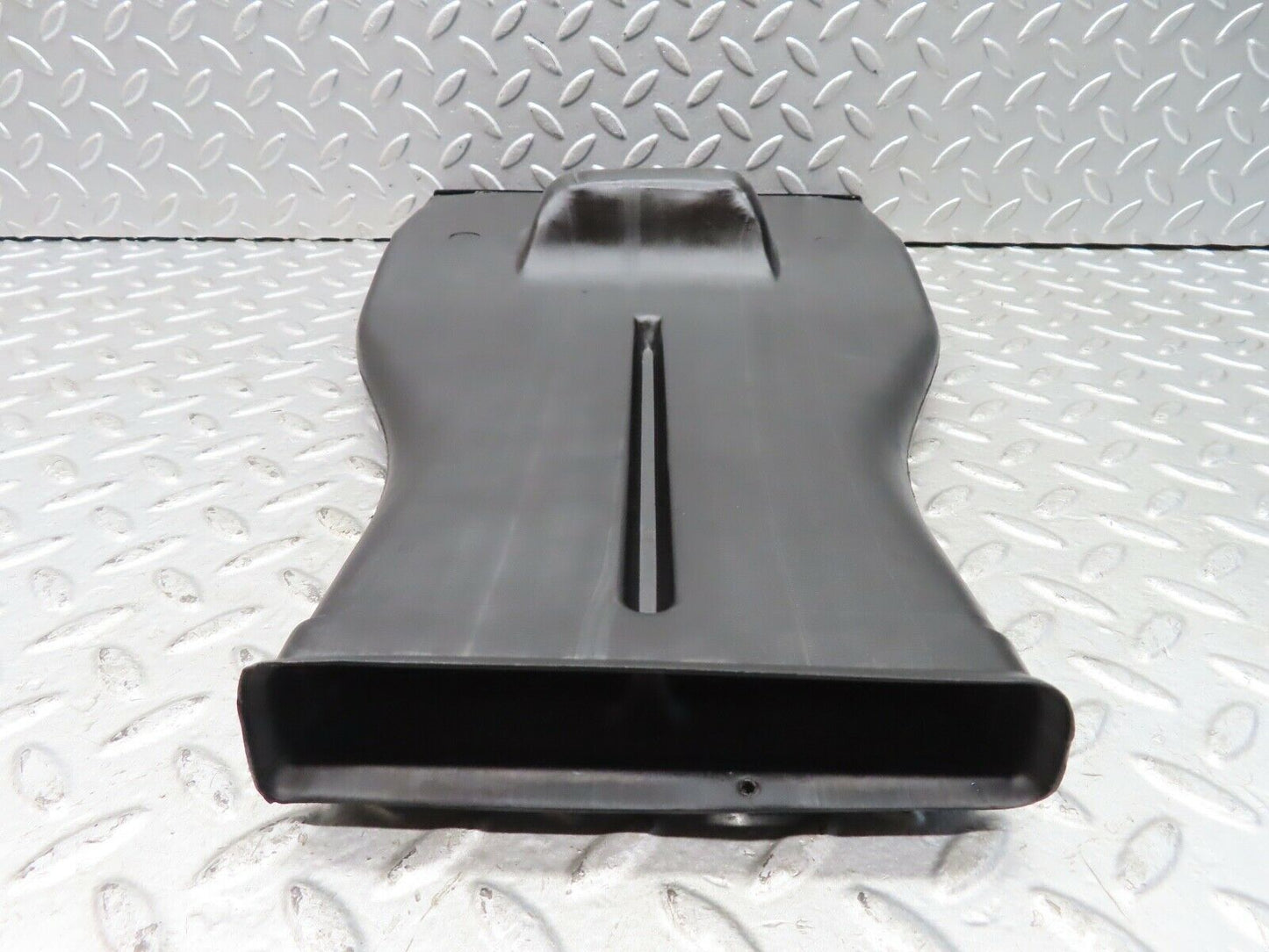 19300 Mercedes-Benz C140 CL420 Coupe Rear Air Duct 1408310046
