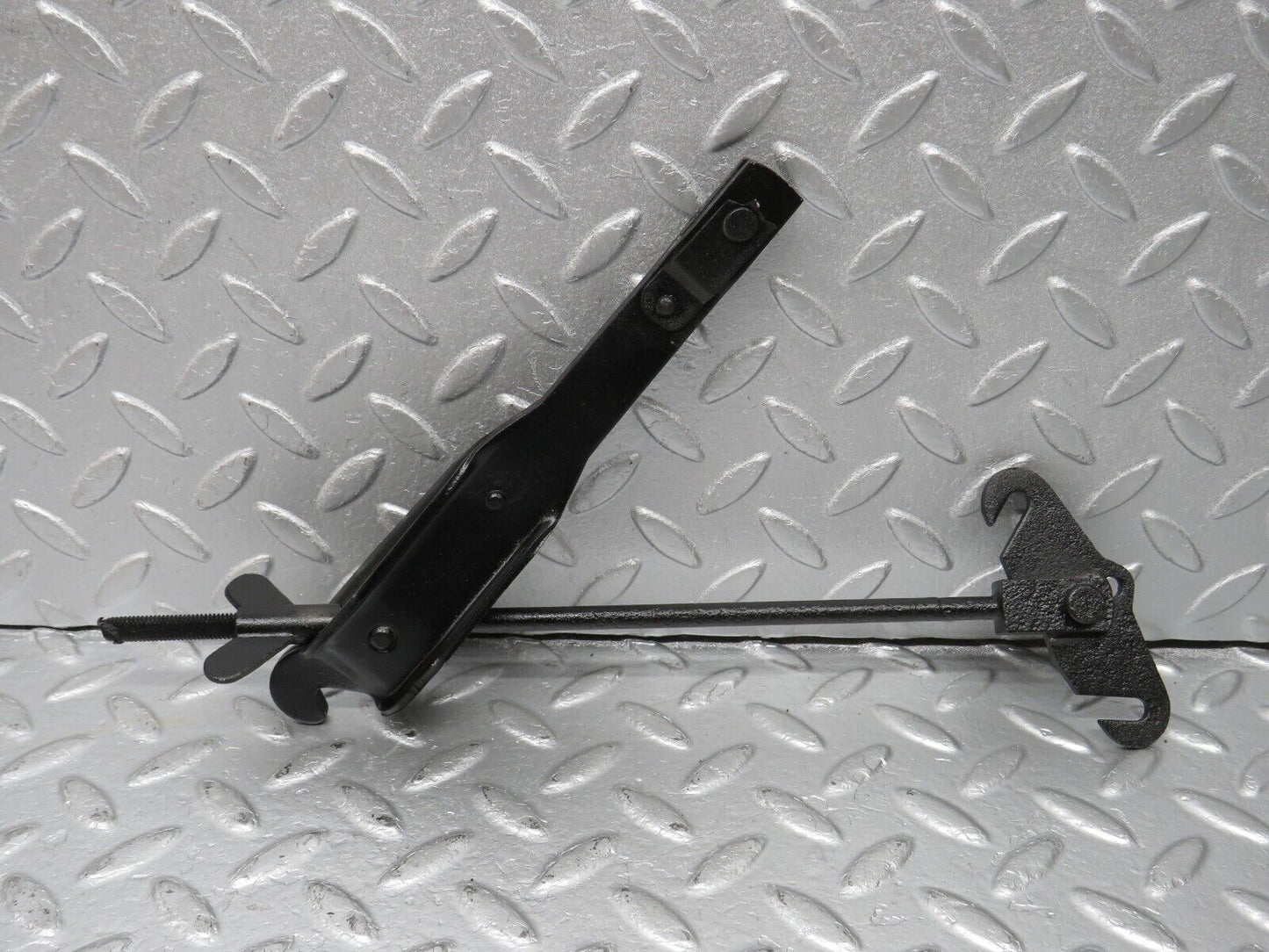 40416 Mercedes-Benz W110 230 Handbrake Adjusting Handbrake Regulator