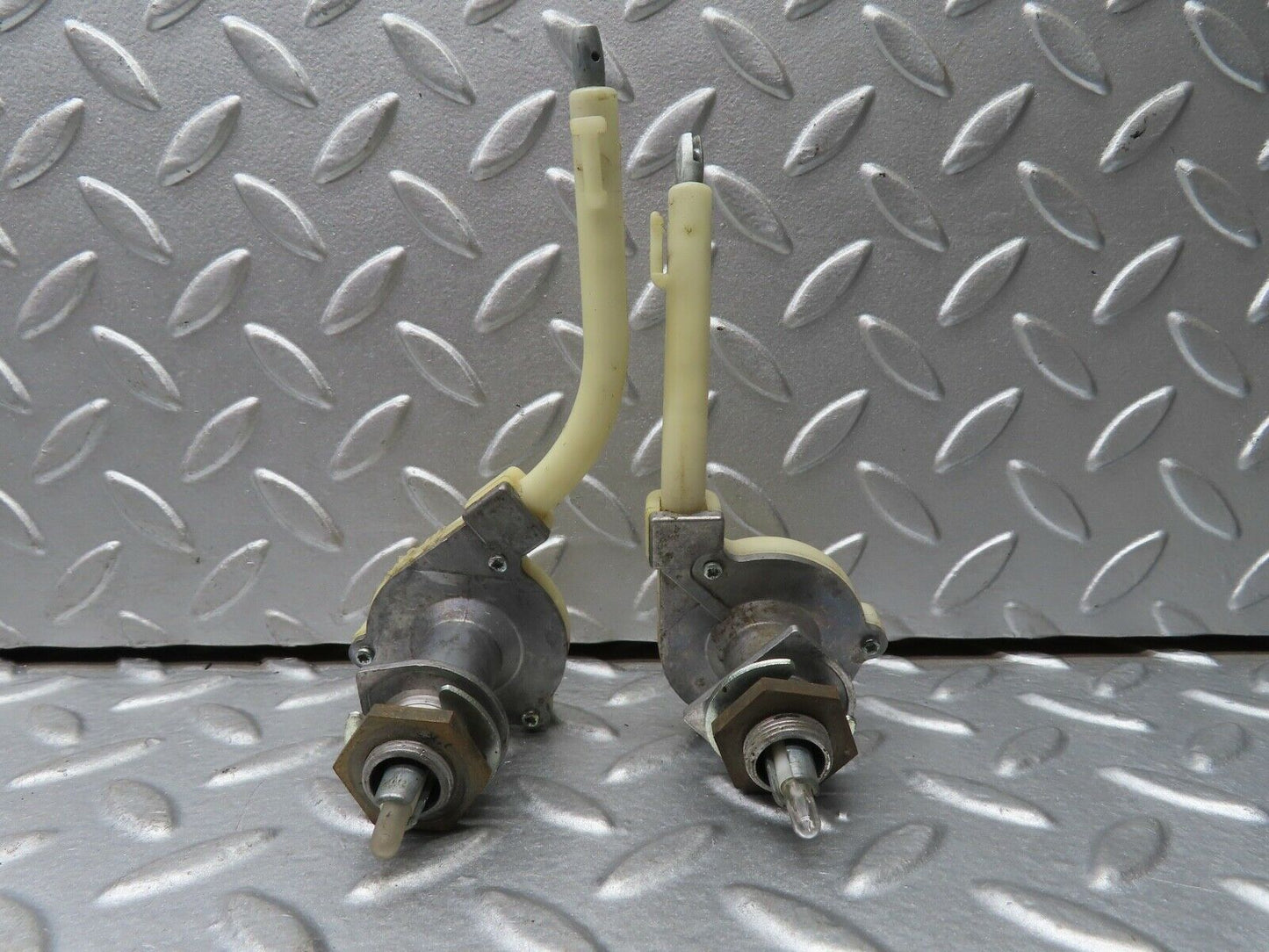 19209 Mercedes-Benz W123 300D Heater Regulator 1238300485