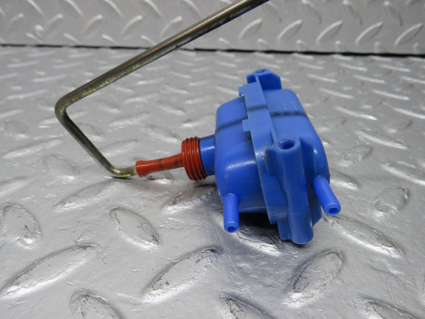 39149 Mercedes-Benz R107 500SL Coupe Fuel Tank Flap Cap Vacuum Actuator