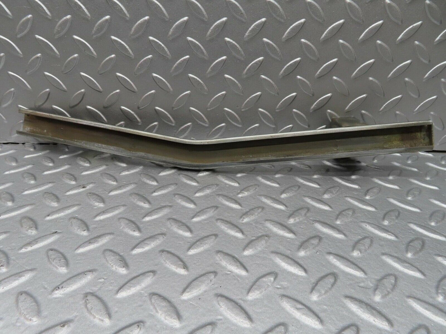 14058 Mercedes-Benz C107 280SLC Rear Right Window Channel