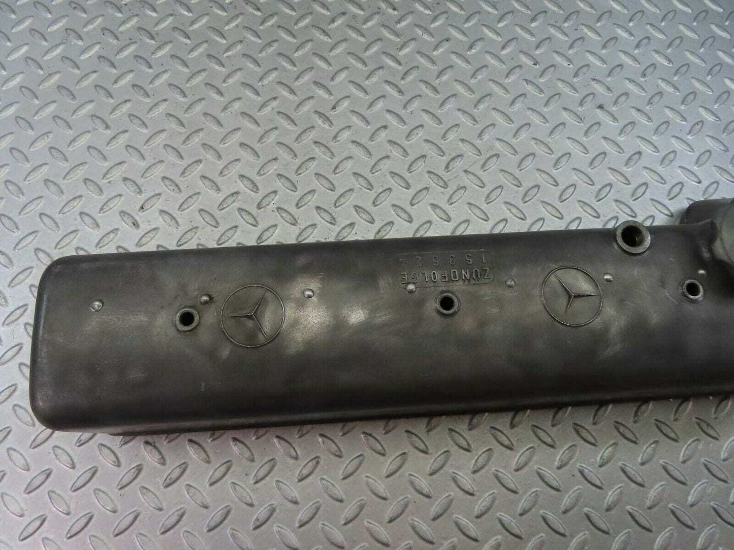 8673 Mercedes-Benz W111 Cylinder Head Valve Cover 1800161305