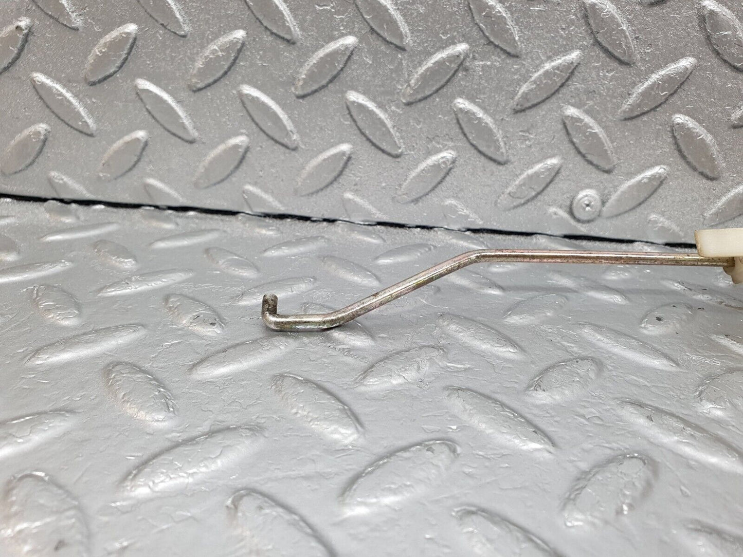 43702 Mercedes-Benz C126 380SEC Coupe Door Lock Cable