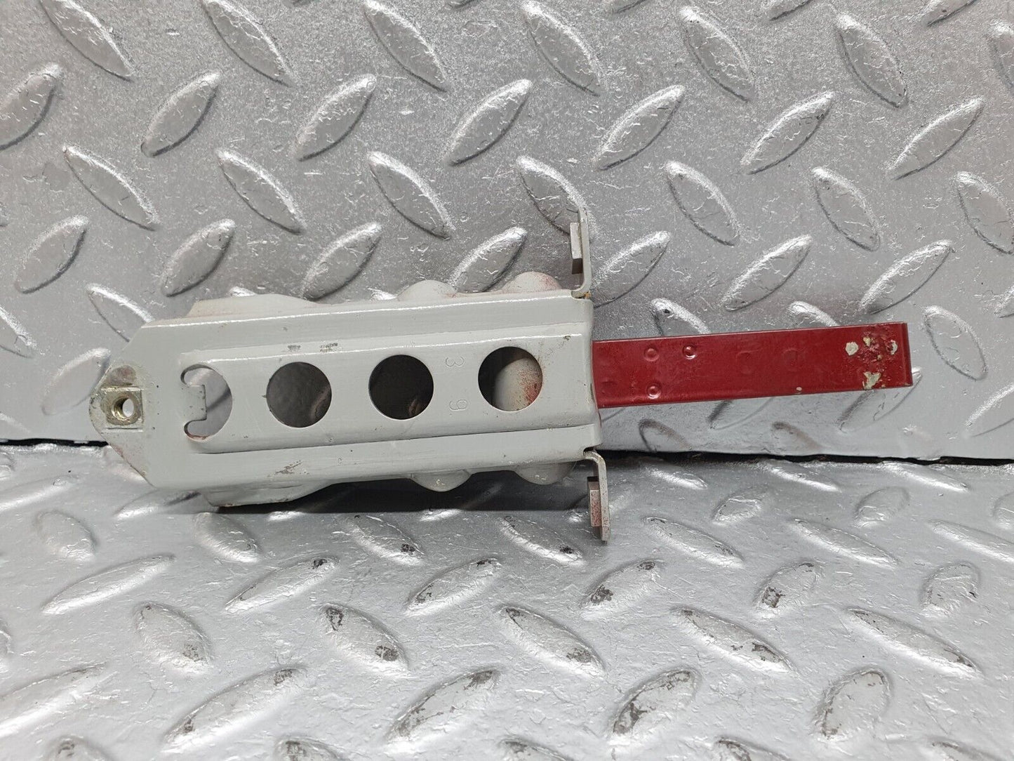 41075 Mercedes-Benz W126 300SE Door Safety Check Strap Front
