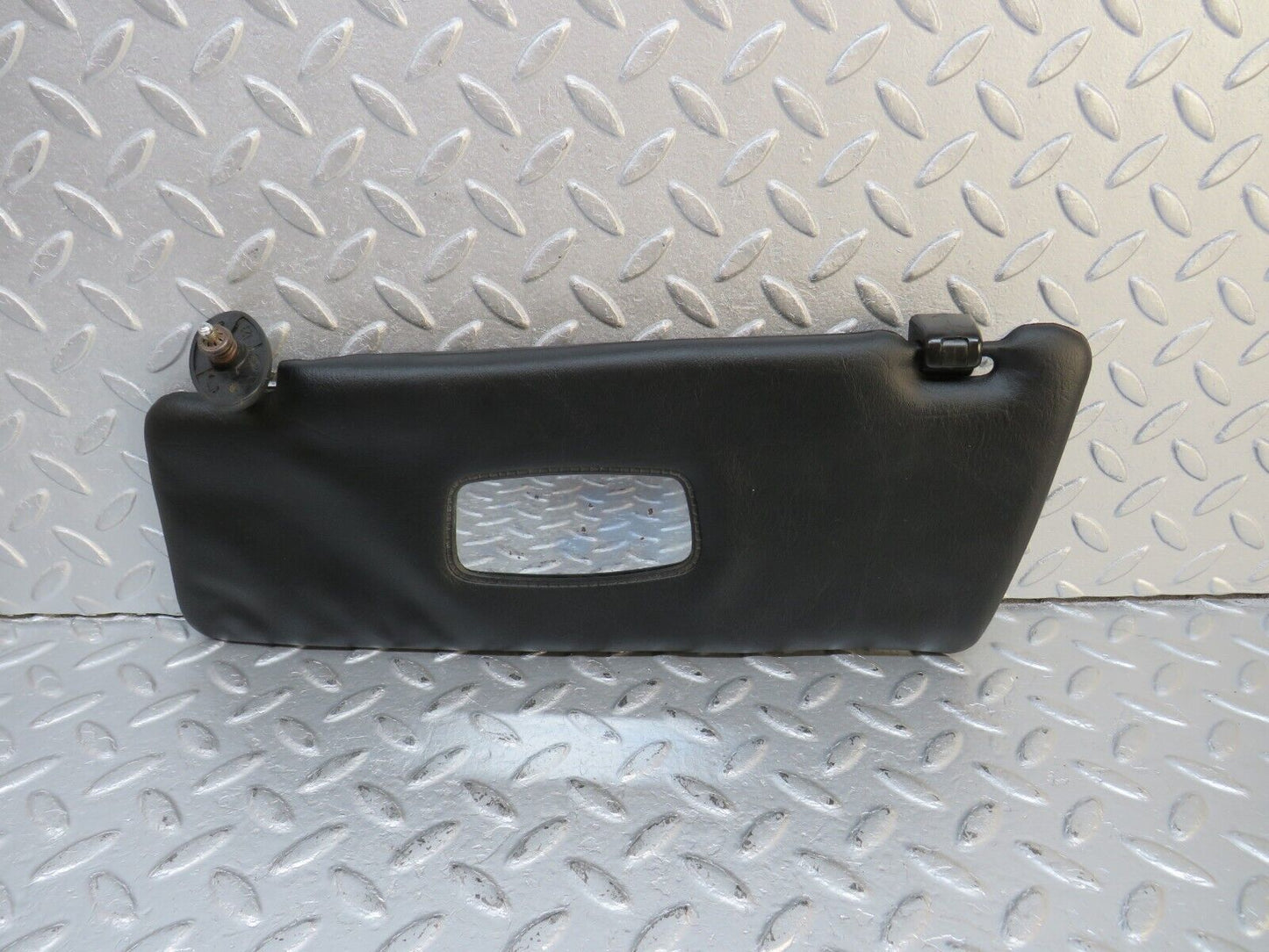 40565 Mercedes-Benz W123 300D Sun Visor Left Black