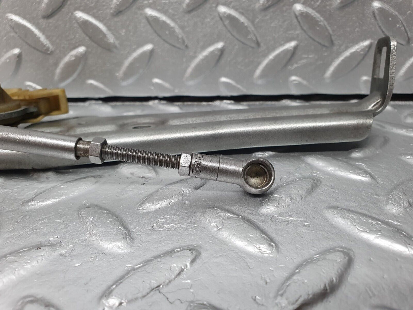 40746 Mercedes-Benz W123 300D Throttle Linkage
