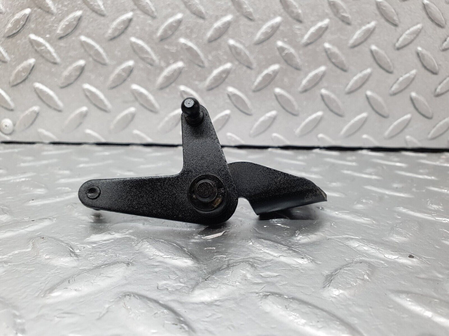 43240 Mercedes-Benz W108 280SE Throttle Linkage