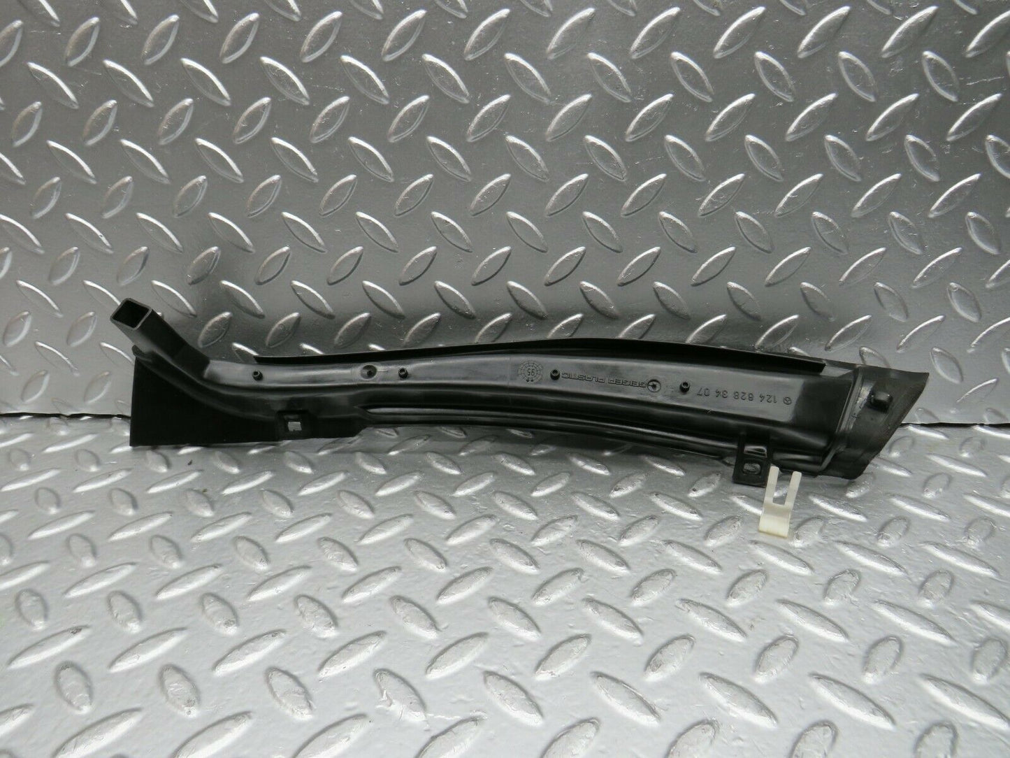 22455 Mercedes-Benz C124 E220 Coupe Water Drain 1246283407