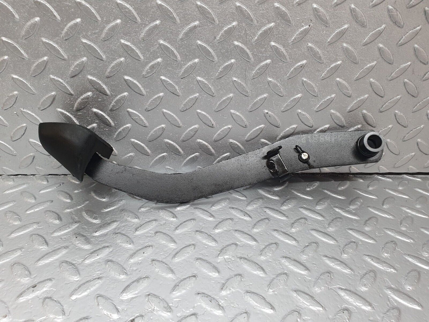 42698 Mercedes-Benz W201 190 2.0L Brake Pedal With Rubber 2012920082