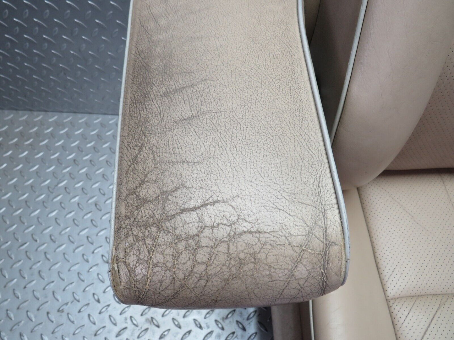 27712 Mercedes-Benz S124 300TE Wagon Front Left Passenger Seat Beige Leather