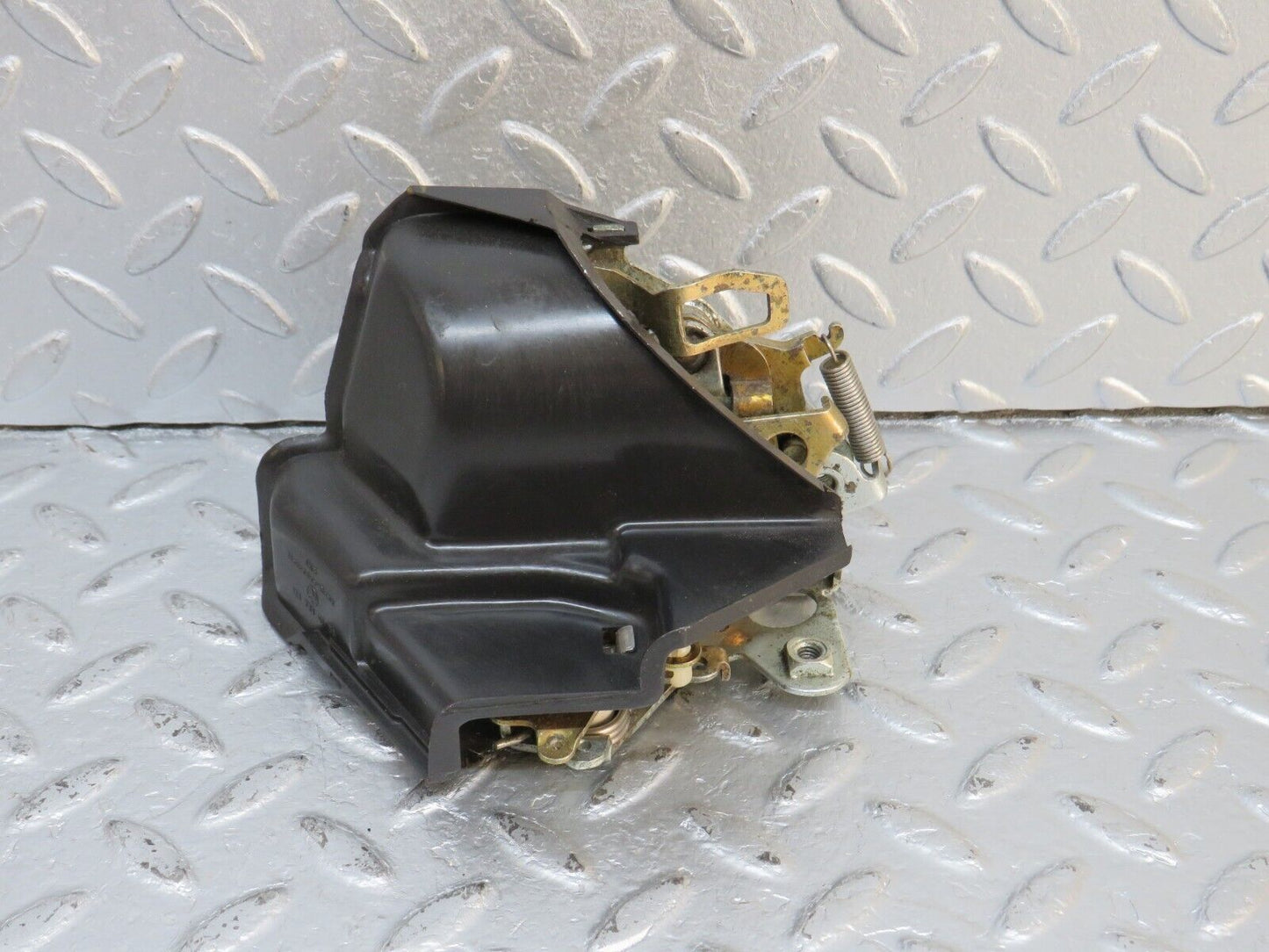 40612 Mercedes-Benz W123 300D Rear Left Door Lock Mechanism
