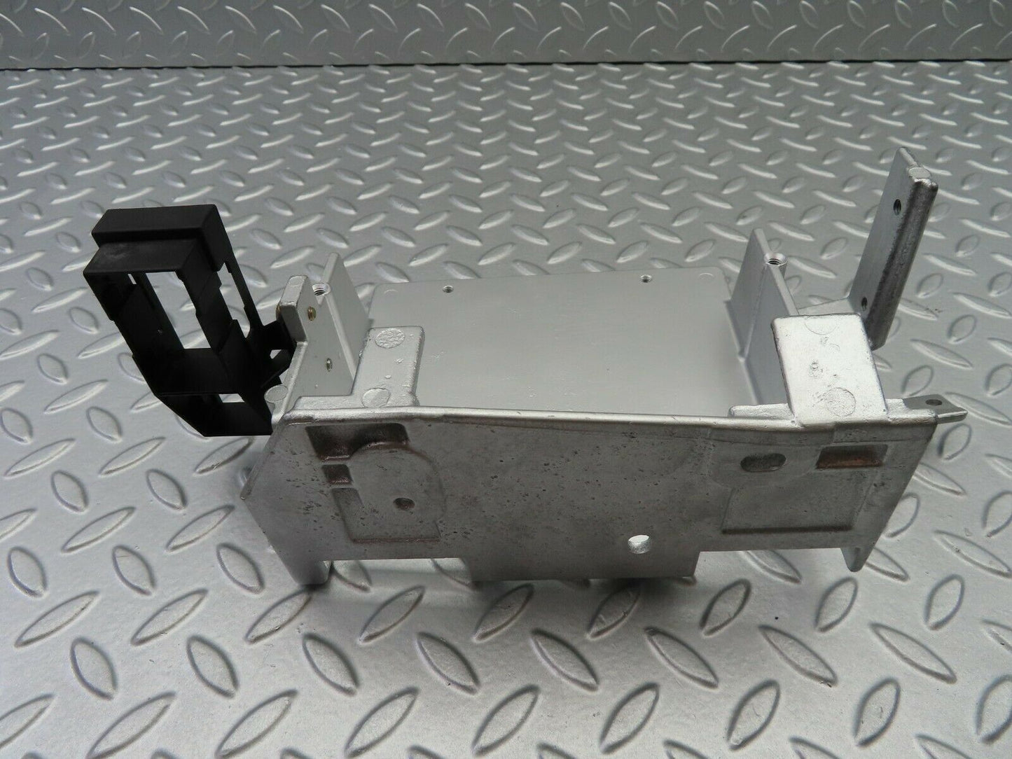 6767 Mercedes-Benz S124 E220 Wagon Engine Control Unit Tray Bracket 1245404973