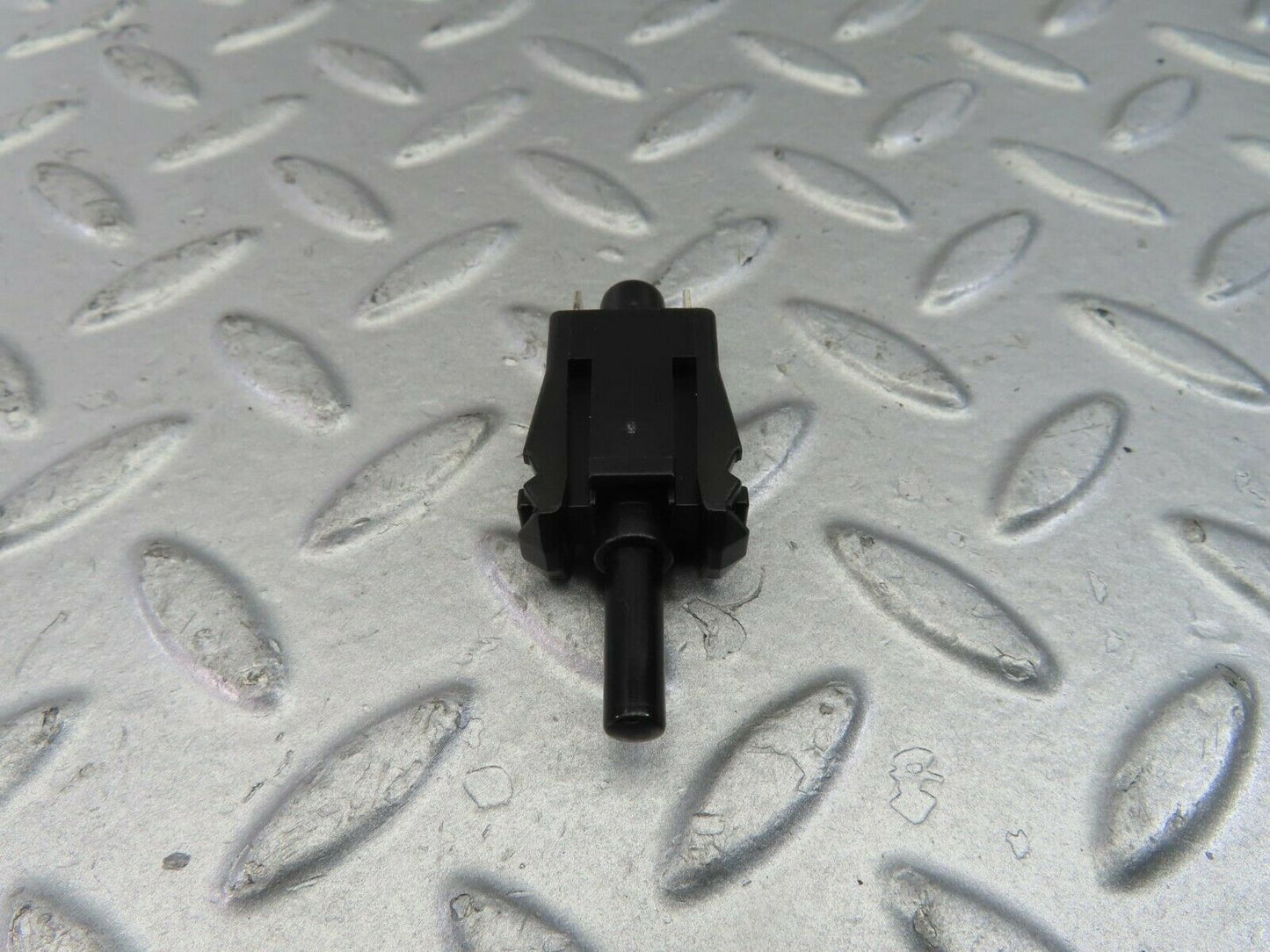 10403 Mercedes-Benz W201 190E Door Contact Switch 0015458714