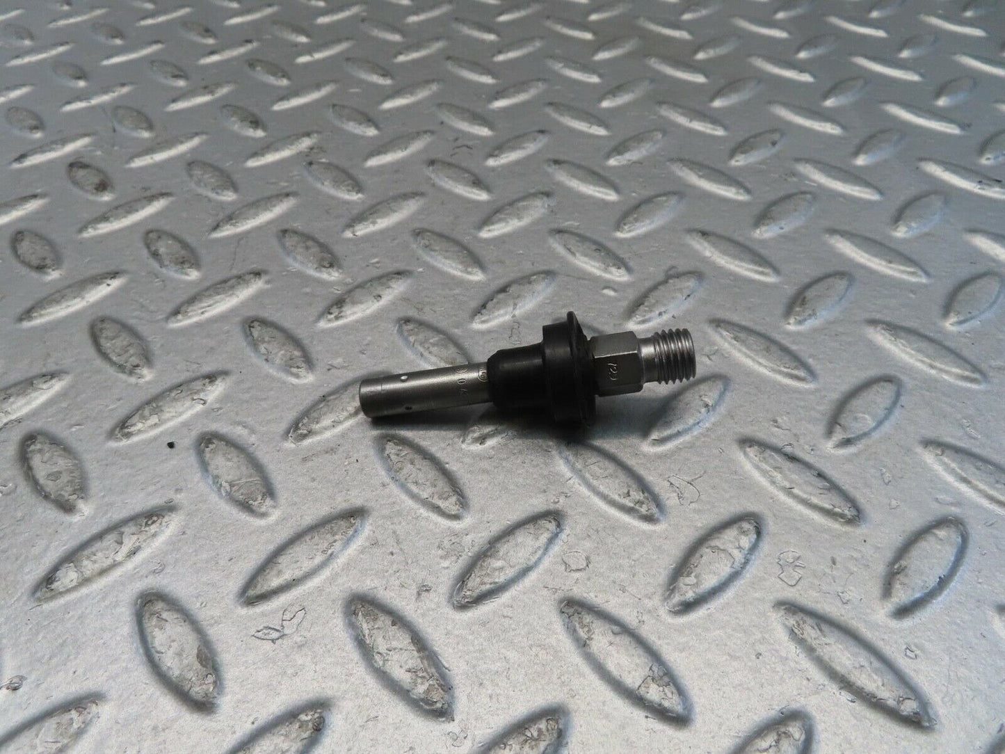 11033 Mercedes-Benz R107 W116 Fuel Injector Bosch 0437502010