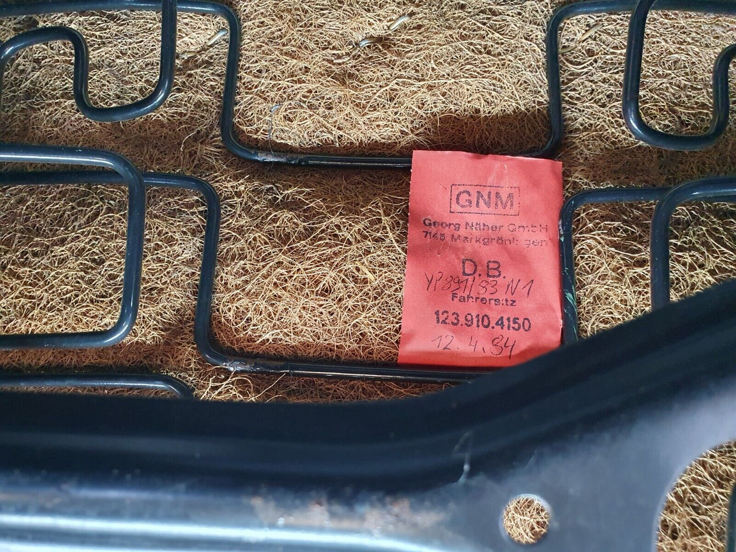 44053 Mercedes-Benz C123 230CE Coupe Front Left Seat Beige 1239104150