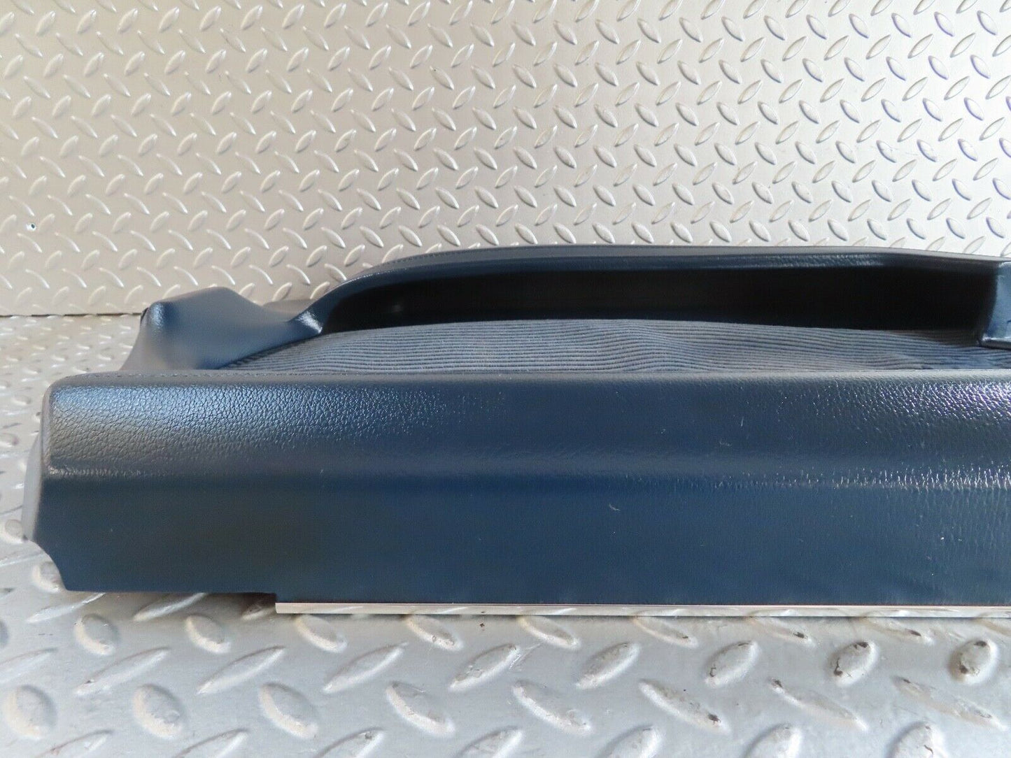 17739 Mercedes-Benz W116 450SEL Front Left Door Card Blue
