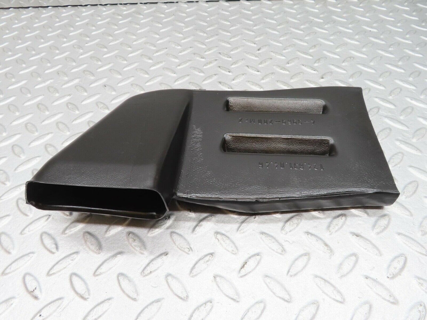 16193 Mercedes-Benz W124 260E Ventilation Air Duct Right Side 1248310446
