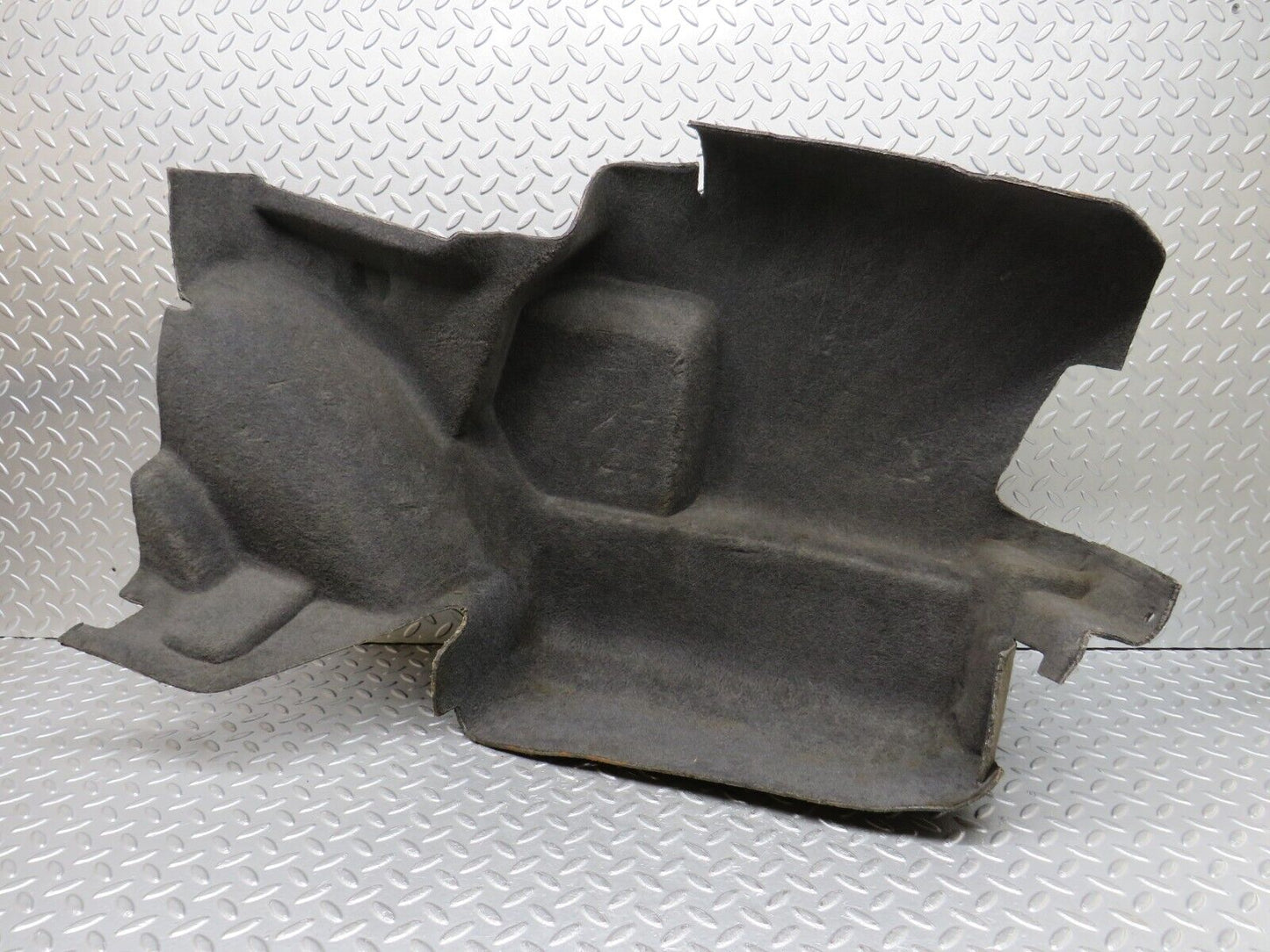36236 Mercedes-Benz W126 420SE Trunk Cover Panel Right Side Grey