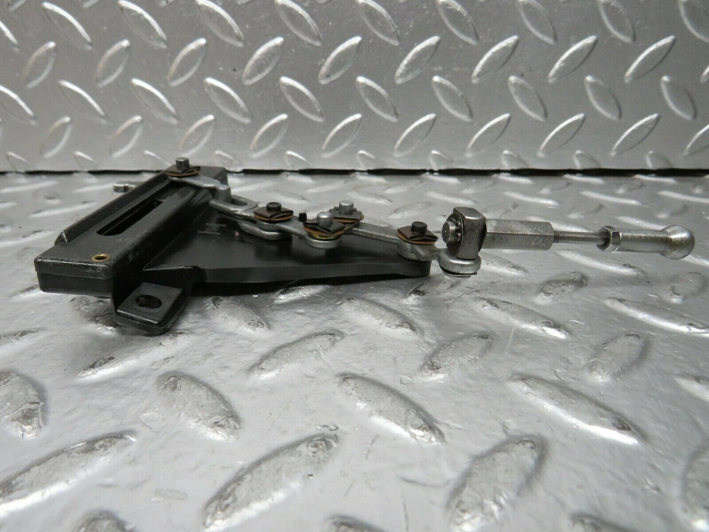 23796 Mercedes-Benz C107 450SLC Coupe Air Vent Control Lever Centre