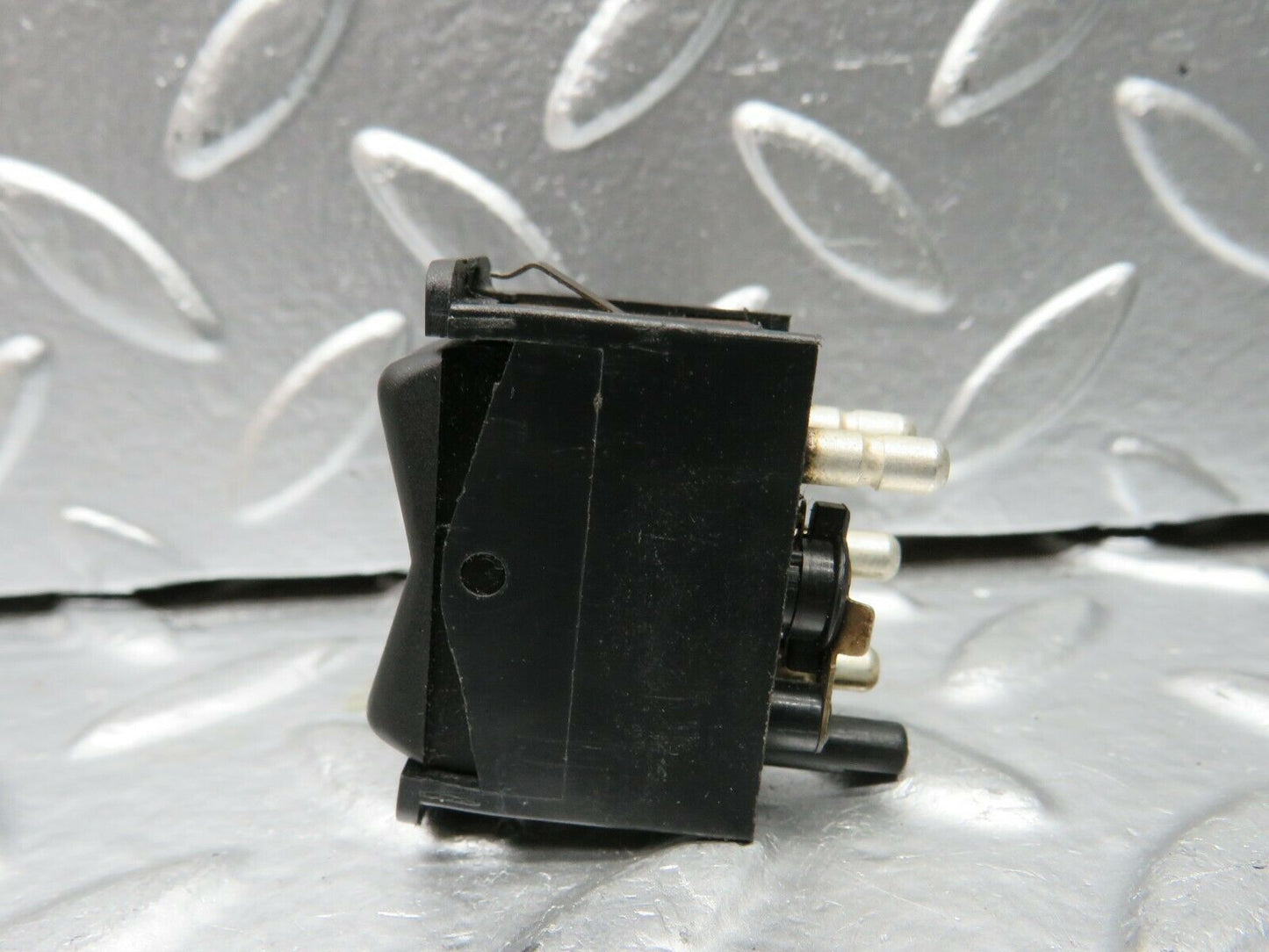 22779 Mercedes-Benz C107 450SLC Coupe Rear Heated Window Switch 0008206010