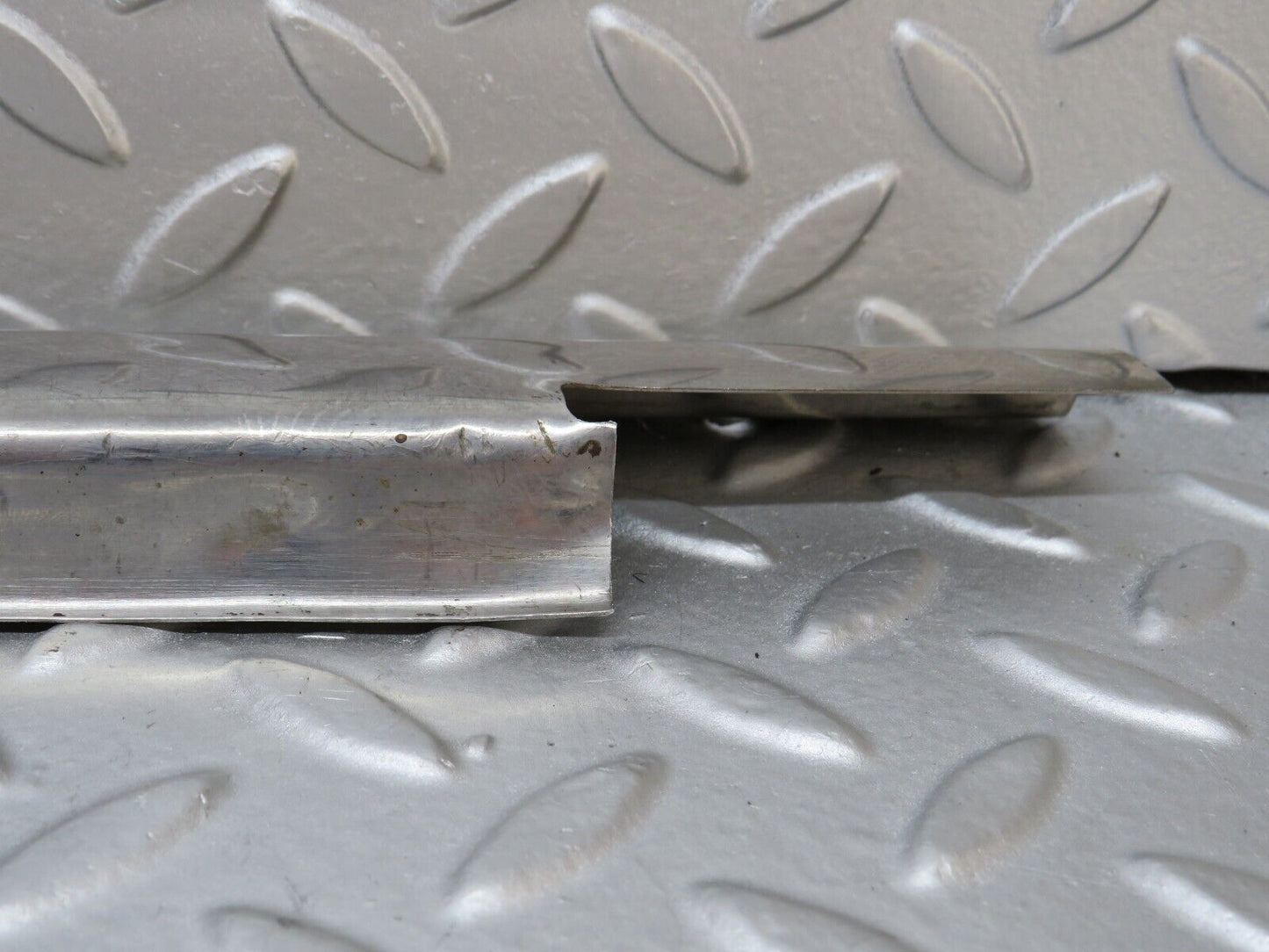 35767 Mercedes-Benz W108 Front Left Door Sill Chrome