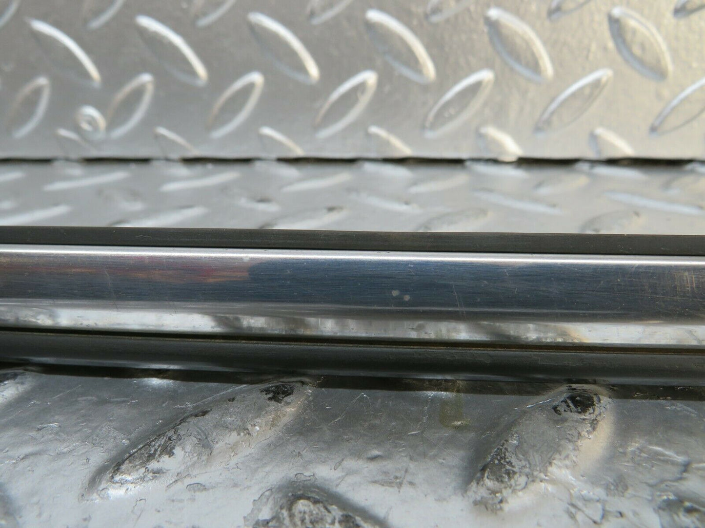 23638 Mercedes-Benz W114 280E Front Right Fender Wing Centre Moulding Trim